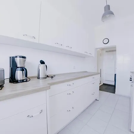 Zur See, Whg Fregatte Apartman